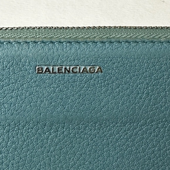 Balenciaga Round Zip Wallet Blue Soft Leather - Picture 2 of 15